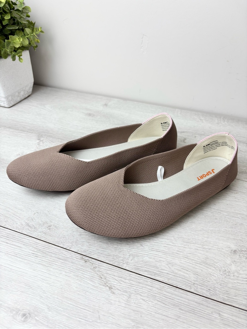NWT JSport Doreen Knit Ballet Flats Size 8.5 Taupe Comfort Slip On Shoes